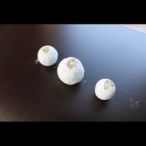 Handmade lavender fizzy bathboms (set of 3)